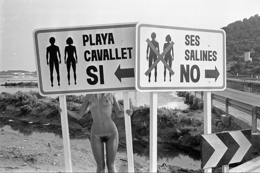 Beach Signs, Eva Lyberten, Ses Salines, Ibiza